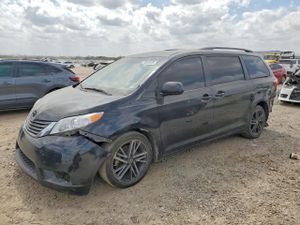 Toyota Sienna 3.5L 6 2015