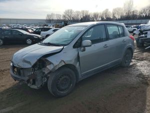 Nissan Versa 1.8L 4 2010