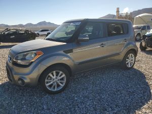 Kia Soul 2.0L 4 2013