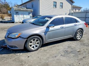 Chrysler 200 2.4L 4 2014