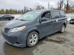 Toyota Sienna 3.5L 6 2013