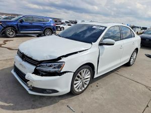 Volkswagen Jetta 1.8L 4 2014