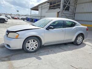 Dodge Avenger 2.4L 4 2011