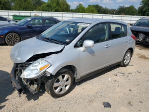 Nissan Versa S 1.8L 4 2012