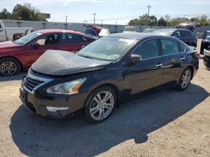 Nissan Altima 3.5S 3.5L 6 2013
