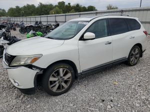Nissan Pathfinder S 3.5L 6 2014