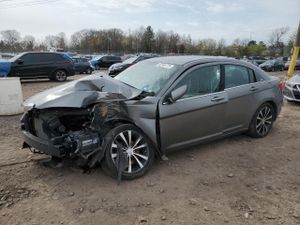 Chrysler 200 TOURING 2.4L 4 2013