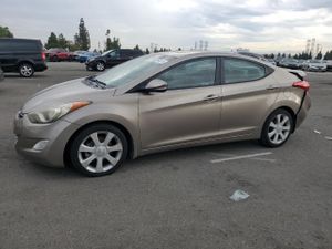 Hyundai Elantra GLS 1.8L 4 2013