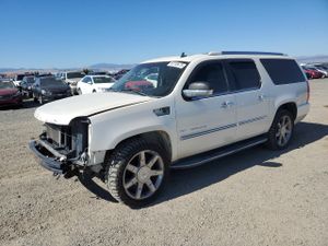 Cadillac Escalade ESV LUXURY 6.2L 8 2011