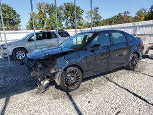 Ford Focus SES 2.0L 4 2010