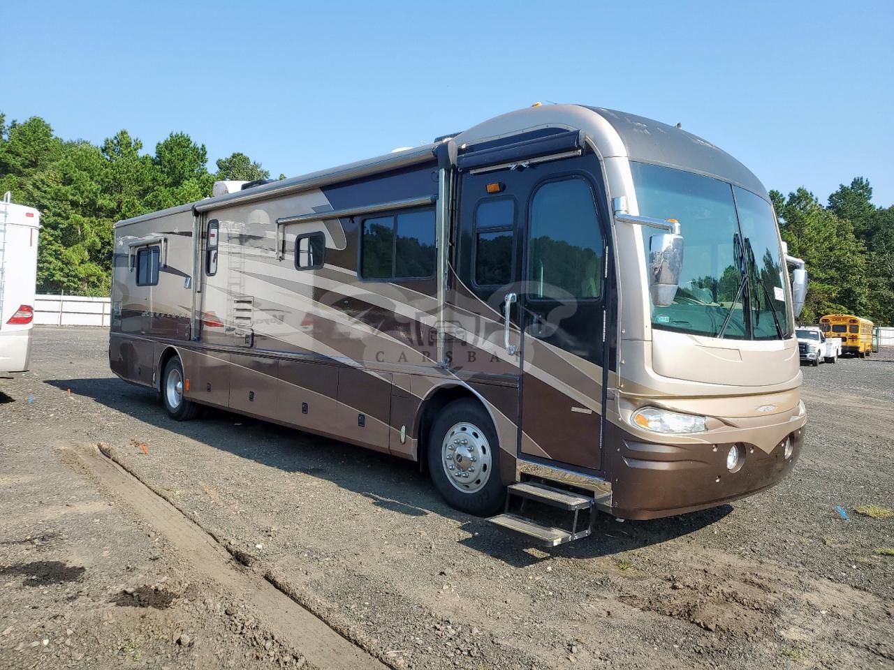 Freightliner X-line X LINE MOTOR HOME 8.3L 6 2004