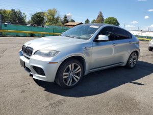 BMW X6 M 4.4L 8 2011