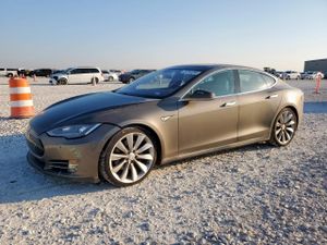 Tesla Model S 2015