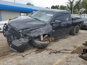 RAM 1500 ST 5.7L 8 2015