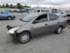 Nissan Versa S 1.6L 4 2015