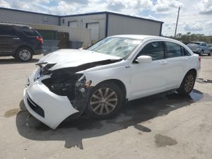 Chrysler 200 TOURING 2.4L 4 2013