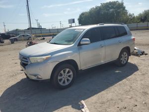 Toyota Highlander BASE 3.5L 6 2013