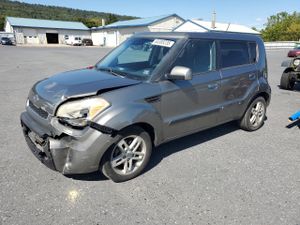 Kia Soul + 2.0L 4 2010