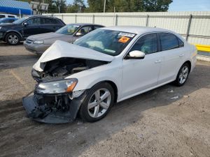 Volkswagen Passat S 1.8L 4 2014