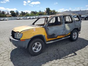 Nissan Xterra XE 3.3L 6 2002