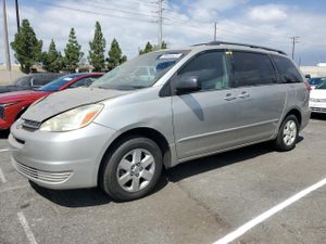 Toyota Sienna CE 3.3L 6 2004
