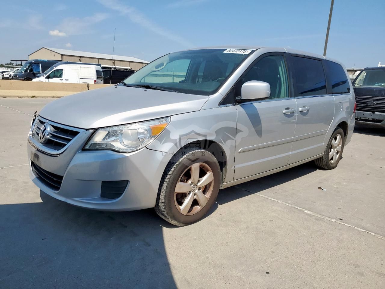 Volkswagen Routan SE 3.8L 6 2009