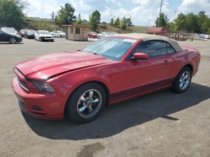 Ford Mustang 3.7L 6 2013