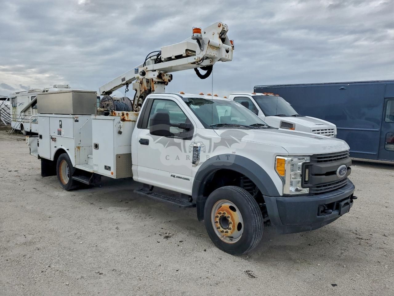 Ford F550 SUPER DUTY 6.7L 8 2017