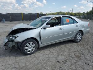 Toyota Camry LE 2.4L 4 2004