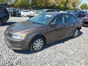Volkswagen Jetta BASE 2.0L 4 2014
