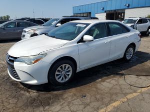 Toyota Camry LE 2.5L 4 2015