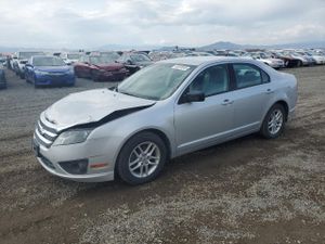 Ford Fusion S 2.5L 4 2010
