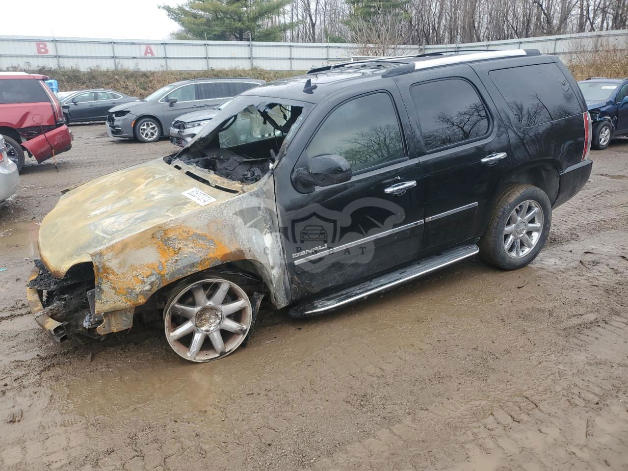GMC Yukon DENALI 6.2L  8 2011