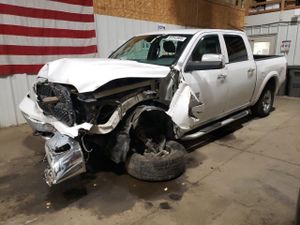 RAM 1500 SLT 5.7L 8 2014