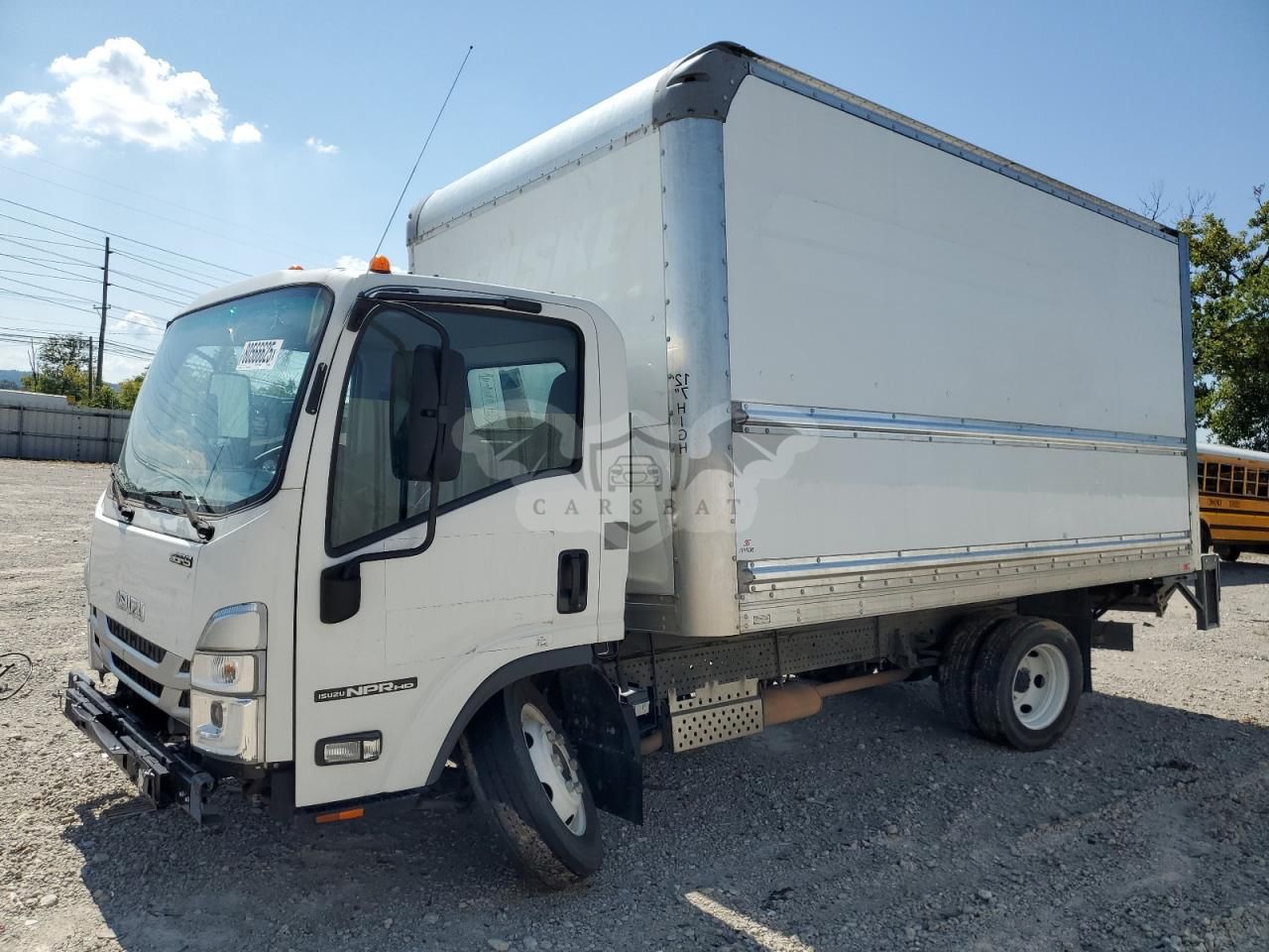 Isuzu NPR 6.6L 8 2023