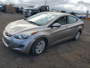 Hyundai Elantra GLS 1.8L 4 2013