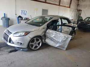 Ford Focus TITANIUM 2.0L 4 2012