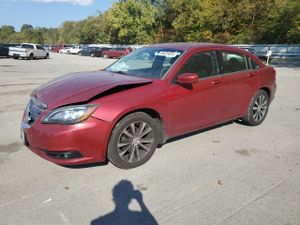 Chrysler 200 TOURING 2.4L 4 2013