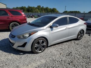 Hyundai Elantra SE 2.0L 4 2014