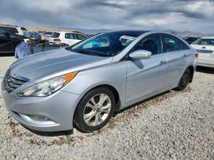 Hyundai Sonata SE 2.4L 4 2013
