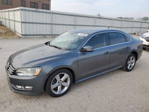 Volkswagen Passat S 1.8L 4 2015