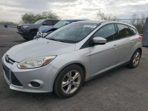 Ford Focus SE 2.0L 4 2013