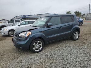 Kia Soul + 2.0L 4 2011