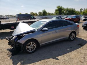 Hyundai Sonata SE 2.4L 4 2015