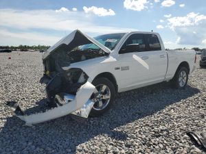 RAM 1500 SLT 5.7L 8 2015