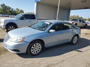 Chrysler 200 LX 3.6L 6 2013