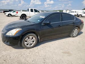 Nissan Altima BASE 2.5L 4 2010