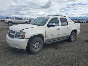 Chevrolet Avalanche LTZ 5.3L 8 2013