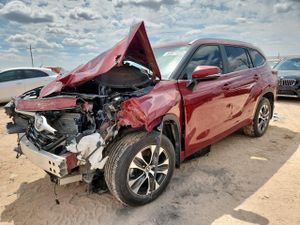 Toyota Highlander L 2.4L 4 2023