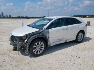Toyota Venza LE 2.7L 4 2013